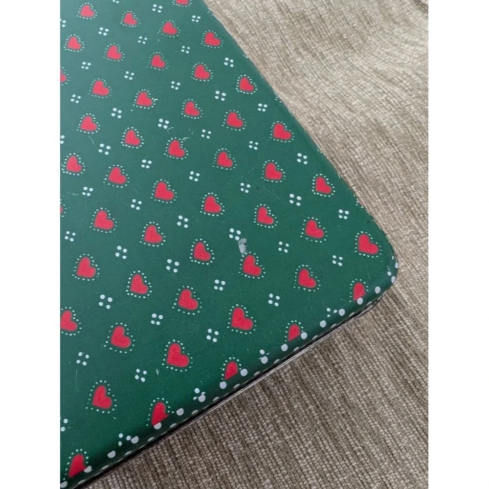 Dept 56‎ Tin w Lid, Christmas Green w Red Hearts Vintage, Made In Hong Kong